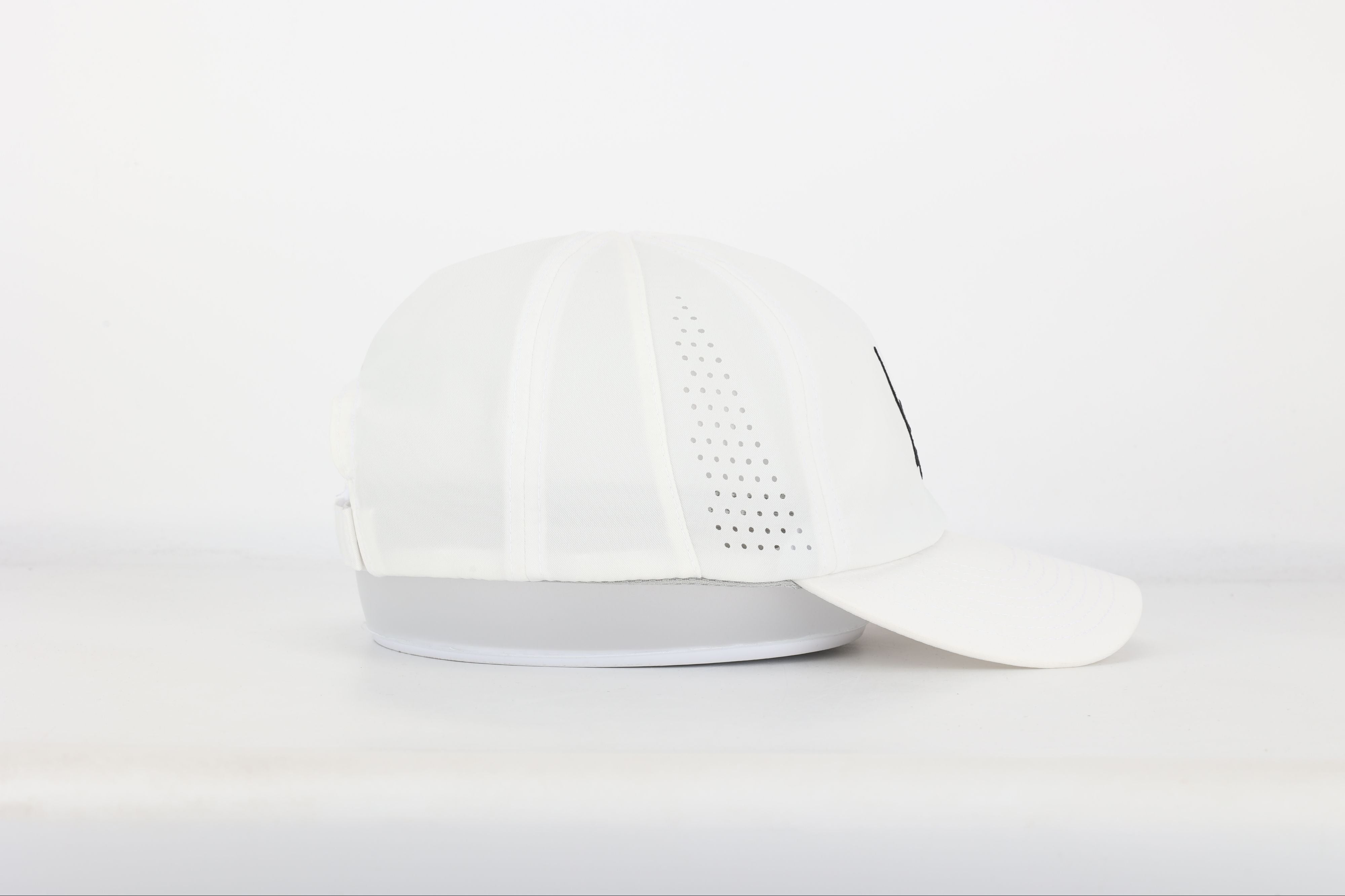 Women's Performance Hat White