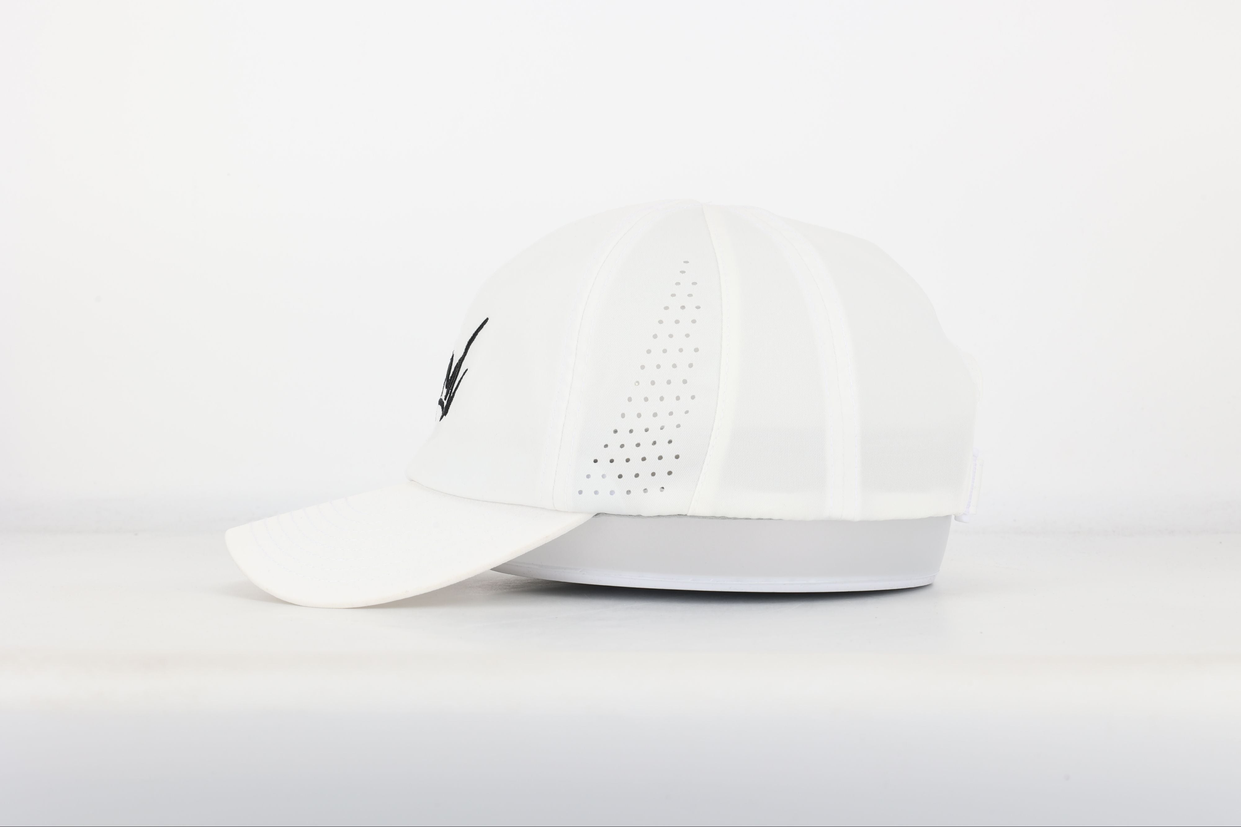 Women's Performance Hat White